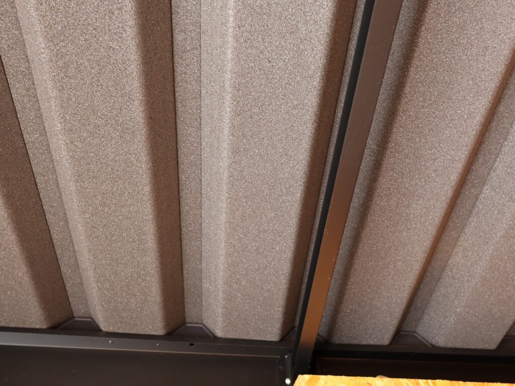 ガレージ　結露防止